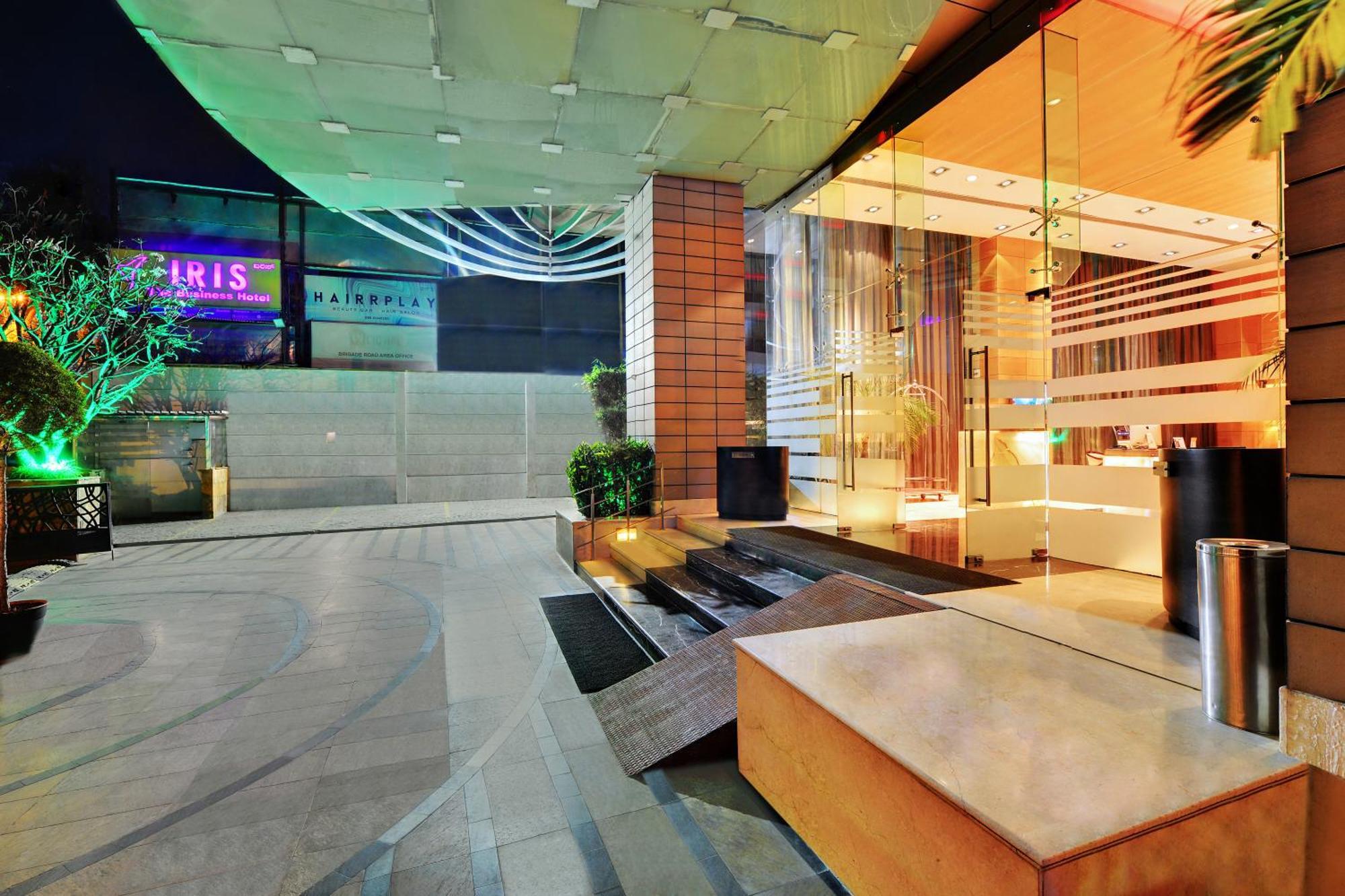 Iris The Business Hotel Bangalore Exterior foto